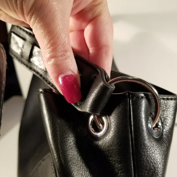 NWOT Betsey Johnson Shoulder Bag - Picture 5 of 12